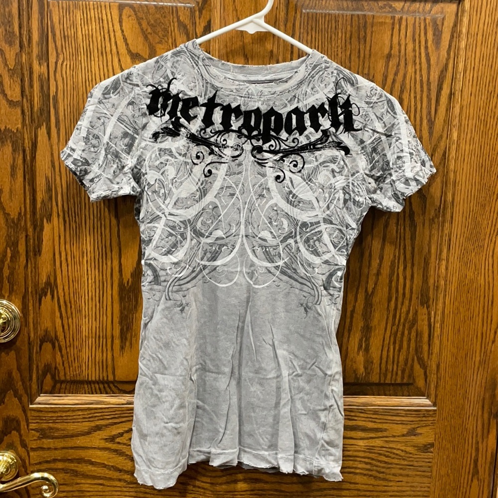 Metropark Distressed Grey Tee